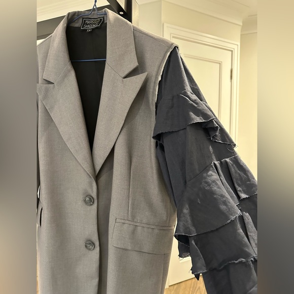 Stylish grey oversized blazer - Picture 2 of 4